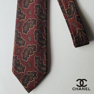 CHANEL Men's Vintage Tie 100% Silk Made in Italy Burgundy with Paisley pattern
